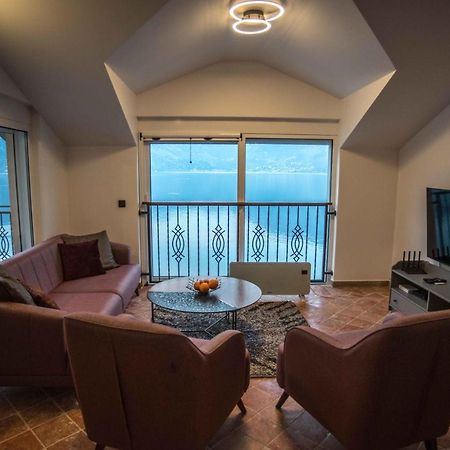 Modern Waterfront 3-Bed Apartment Донья Костаніца Екстер'єр фото